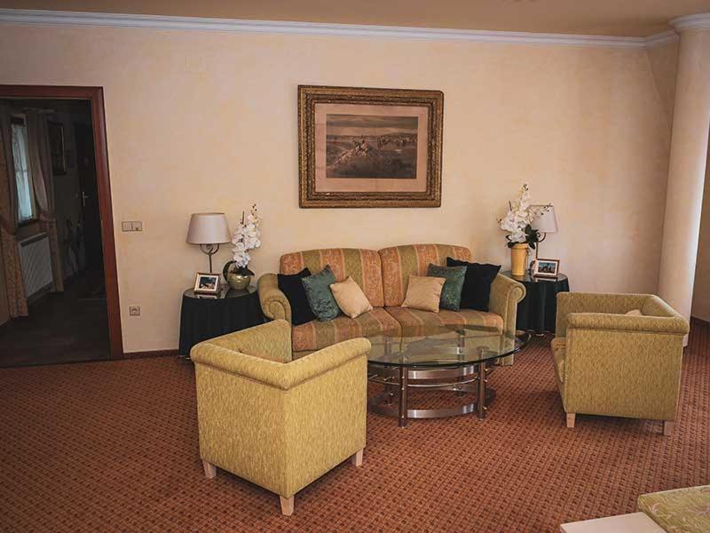 Hetkuti Wellness Hotel Mór Extérieur photo