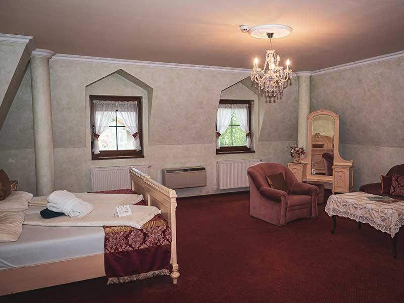 Hetkuti Wellness Hotel Mór Extérieur photo